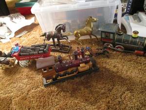 lot 523 image: Lot of Horse and Train Collectibles...