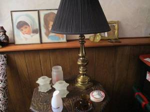 lot 532 image: Lot of Misc. Dcor, Lantern, and L...