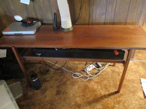 lot 534 image: Sofa Table 60 x 17 x 25...