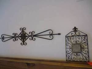 lot 545 image: 2 Metal Wall Decorations- Large one...