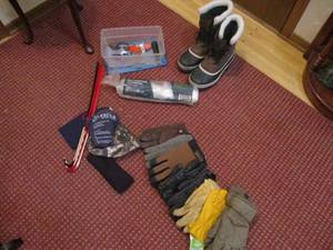 lot 564 image: Assortment of Gloves, size mens 12...