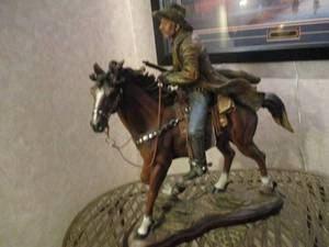 lot 22 image: Resin Cowboy Statue 25 tall...