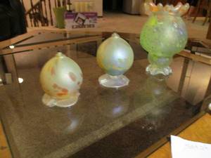 lot 577 image: Set of 3 Glass Oil Lamps  bring y...