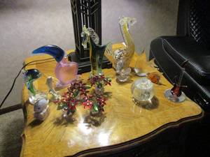lot 579 image: glass and 2 Ceramic Figurines bri...