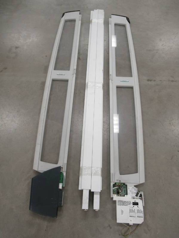 lot 4 image: Sensormatic Door Max EAS Clear Acrylic Self-Contained Pedestal Anti Theft System. 0300-2481-01.  Pulled from working environment. Does not include mounting bracket shown in stock photo.