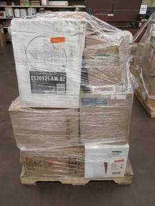 lot 15 image: WHOLESALE MIXED PALLET OF INDOOR AND OUTDOOR LIGHTING AND FIXTURES