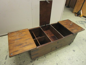 lot 307 image: WOOD CHESTCOFFEE TABLE, WITH SLIDE-OUT TOPS AND STORAGE COMPARTMENTS