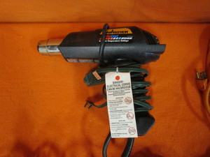 lot 30 image: Heat Gun, Trouble Light & Extension Chords