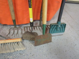 lot 32 image: Hand Tools