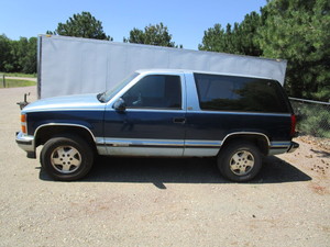 lot 1 image: 1993 Chevy Blazer 1500 Silverado