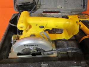 lot 50 image: DeWalt 14.4v Saw, Drill & Charger
