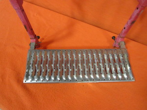 lot 4B image: Over Tire Step