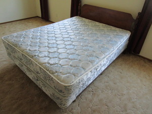 lot 125 image: Twin Size Bed & Headboard