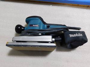 lot 24 image: Makita Variable Speed Half Sheet Finish Sander