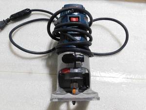 lot 26 image: Bosch Colt 1.0 HP Palm Router