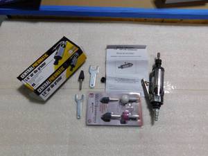 lot 38 image: Central Pneumatic 14 Air Die Grinder