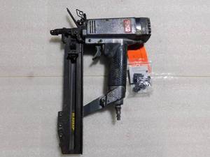 lot 52 image: Senco Pneumatic SLS 25XP Crown Stapler
