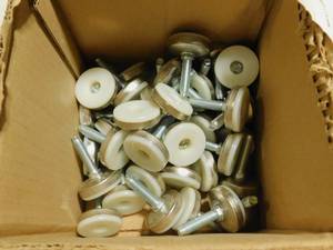 lot 140 image: Leg Levelers