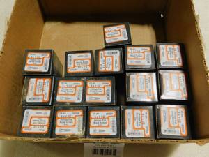 lot 162 image: Phillips Flat Wood Zinc Screws