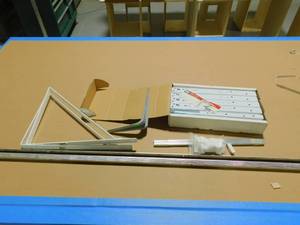 lot 187 image: White KV L- Folding Brackets