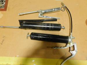 lot 198 image: Grease Guns