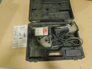 lot 263 image: Porter Cable 7301 Laminate Trimmer with Offset Base
