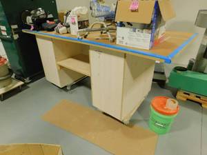 lot 289 image: Woodworking Table