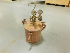lot 297 image: Glue Pot