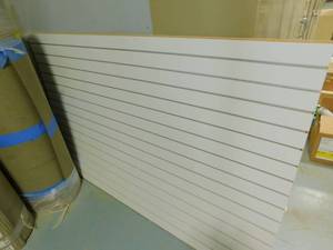 lot 344 image: Slat Wall