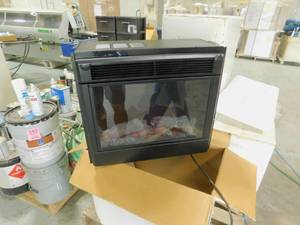 lot 368 image: Fireplace Insert