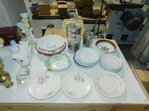 lot 245 image: Misc Houseware