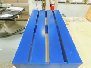 lot 375 image: Blue Pallet
