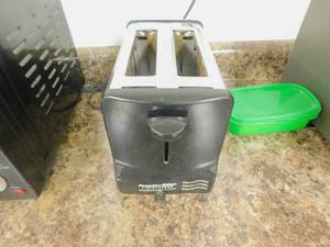 lot 404 image: Proctor Silex 2 Slice Toaster