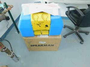 lot 414 image: 2 Speakman SE-4400 GravityFlo 9 Gallon Portable Eyewash