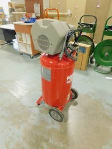 lot 460 image: Porter-Cable Oil Free Vertical Portable Air Compressor