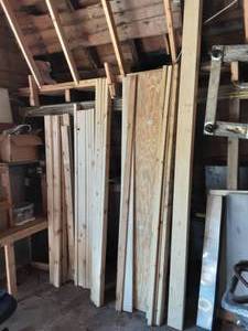Large Lot Of Construction Lumber Mostly 2x4s