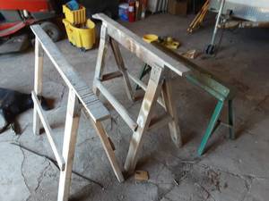 3-Saw Horses