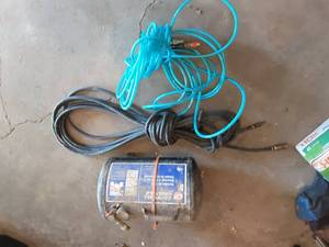 2-Air Hoses & Portable Air Tank