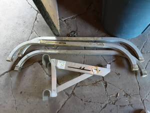 3-Ladder Braces & Ladder Jack