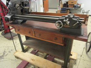 lot 401 image: ATLAS QUICK CHANGE LATHE