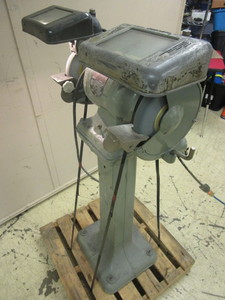 lot 402 image: DELTA PEDESTAL GRINDER