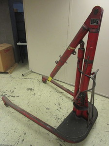 lot 408 image: UNIT MFG. UTILITY HOIST
