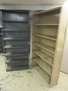 lot 420 image: METAL SHELF UNITS