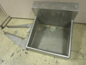 lot 430 image: INDUSTRIAL STAINLESS STEEL SINK