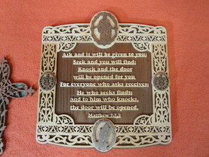 Religious Plaque 11x12 & Crosses 9x7