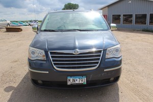 2008 Chrysler Town & Country Limited - 2 Owners