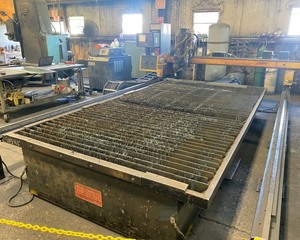 2003 ESAB Sabre 1800 Cutting Machine with Torches for Plasma and OxygenFuel Gas, Controller and 200 Amp Power Source Included