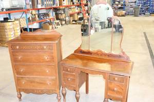 Bedroom Chest of Drawers & Vanity
