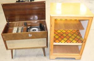 Vintage Radio & Record Player and Cabinet