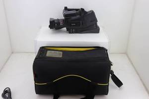 Panasonic DVC20P Camera & Bag